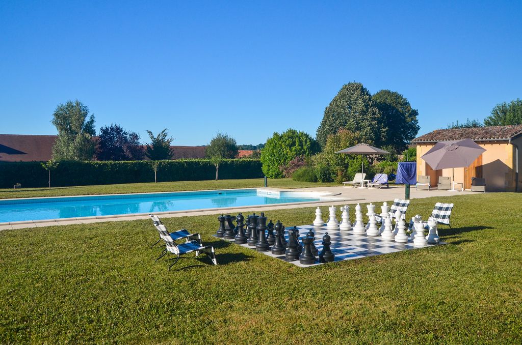 Le Chai Dordogne Olivers Travels 2