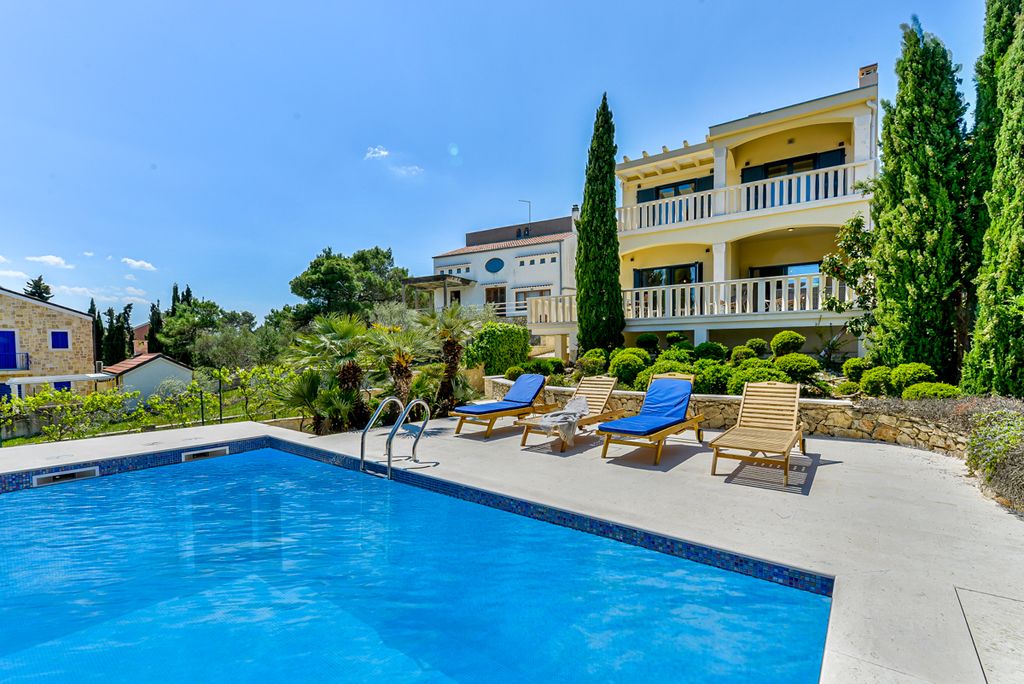 Villa Kukljica Dalmatia Coast Olivers Travels 1