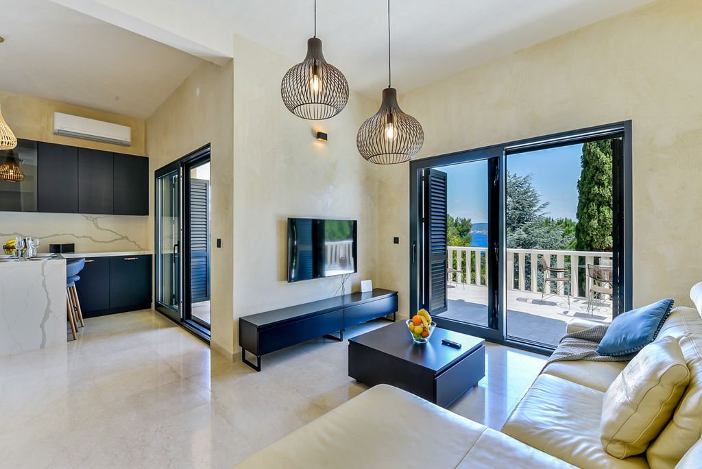 Villa Kukljica Dalmatia Coast Olivers Travels 3