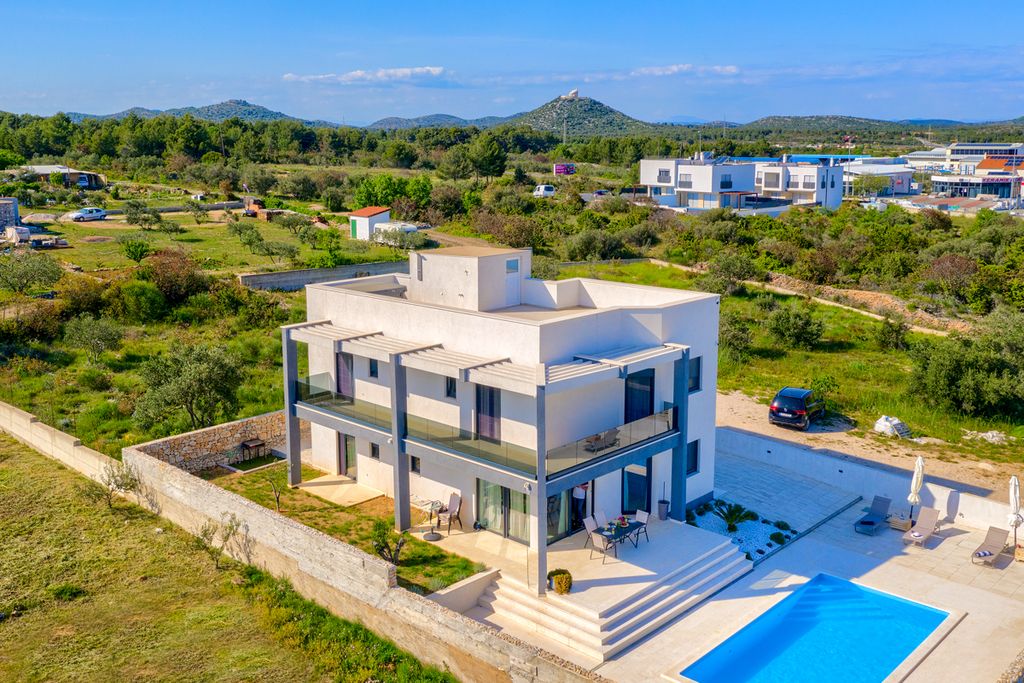 Villa Sky Dalmatia Coast Olivers Travels 29