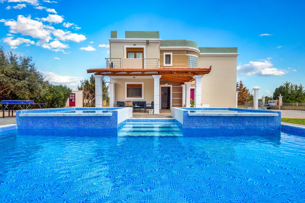 Villa Azelia Rhodes Olivers Travels 1 01