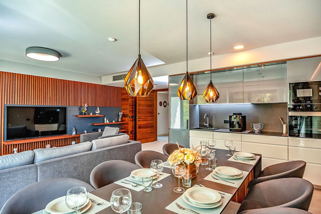 Villa Renata Dalmatia Coast Olivers Travels 4