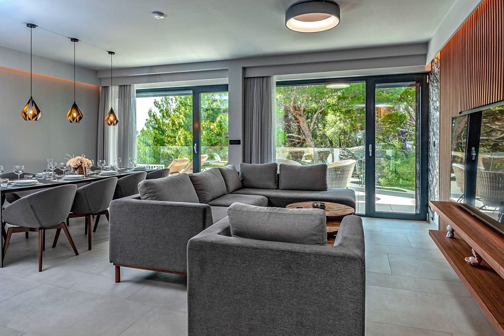 Villa Renata Dalmatia Coast Olivers Travels 3