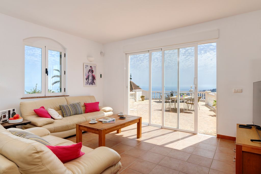 Villa Montanes Alto Costa Tropical Olivers Travels 3