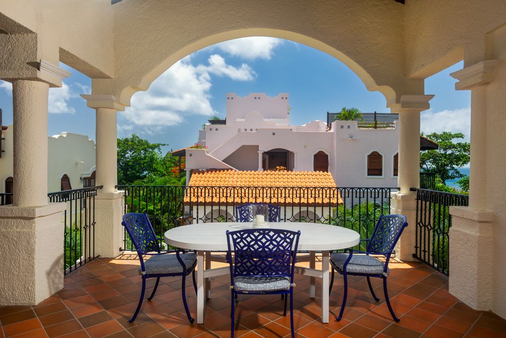 Cap Masion 2 Bed Courtyard St.Lucia OliversTravels 4