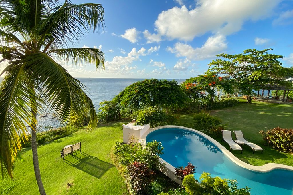 Cap Masion 3 Bed Oceanview with Pool Olivers Travels 1