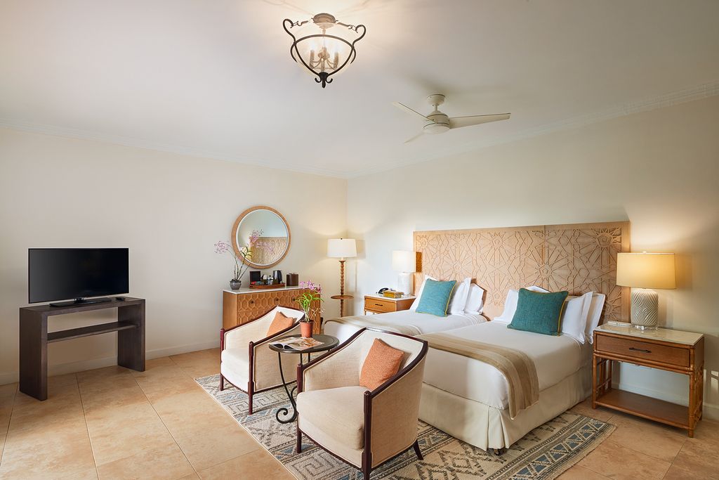 Cap Masion 3 Bed Oceanview Pool and Terrace Olivers Travels 5