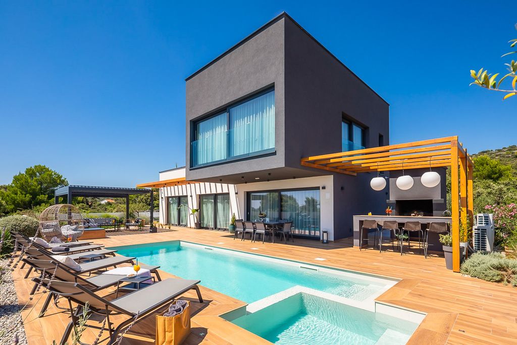Villa Raya Dalmatia Coast OliversTravels 1