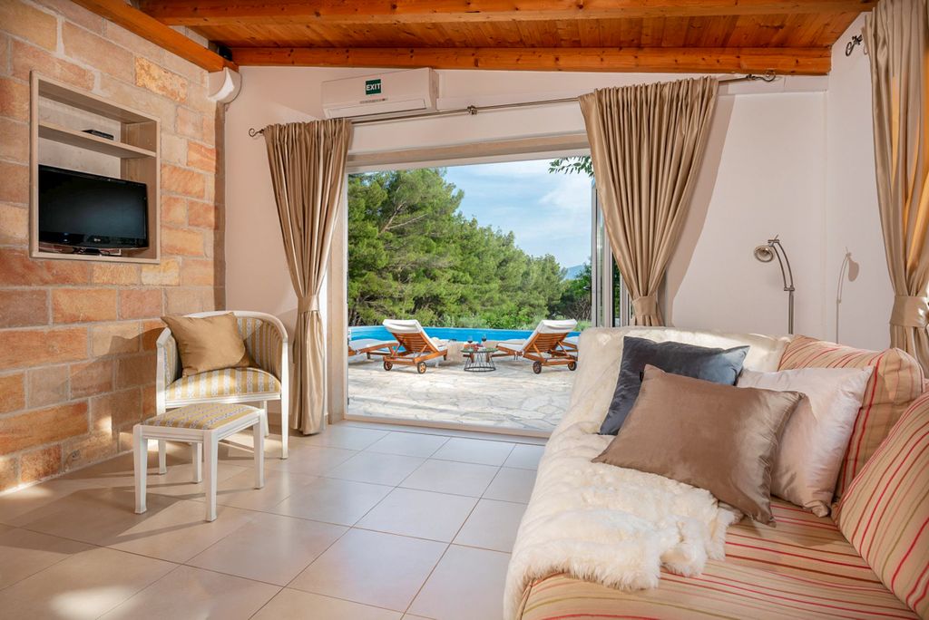 Villa Zana Brac Olivers Travels 5