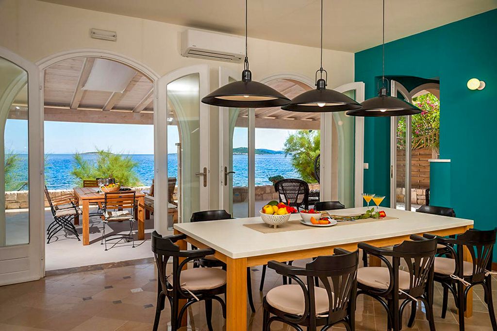 Casa Grace Dalmatia Coast Olivers Travels 4