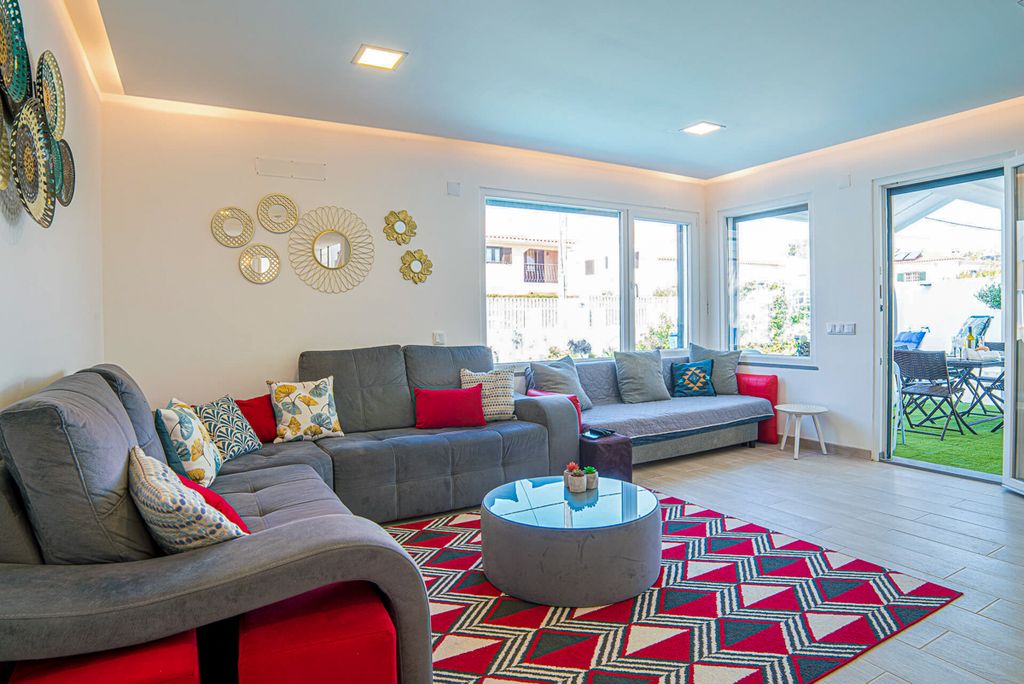 Casa Escada Lisbon Coast Olivers Travels 2