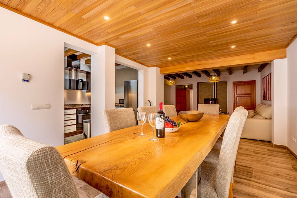 Puerto Horta Mallorca Olivers Travels 3