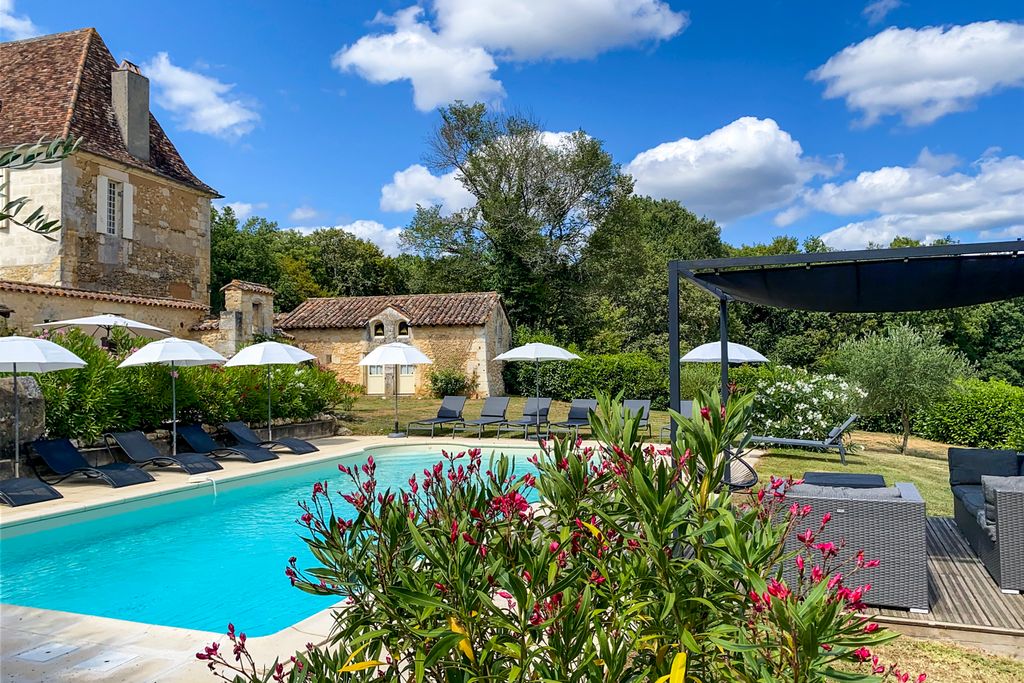 Chateau de Neveu Dordogne Olivers Travel 2