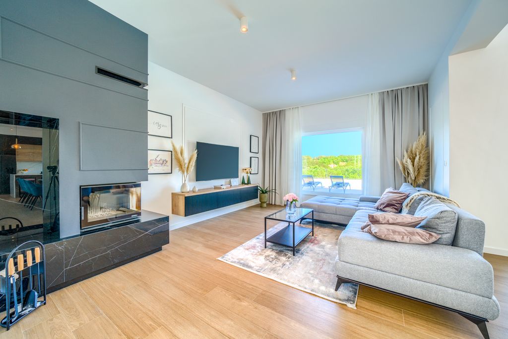 Villa Lorelai Dalmatia Coast Olivers Travels 3