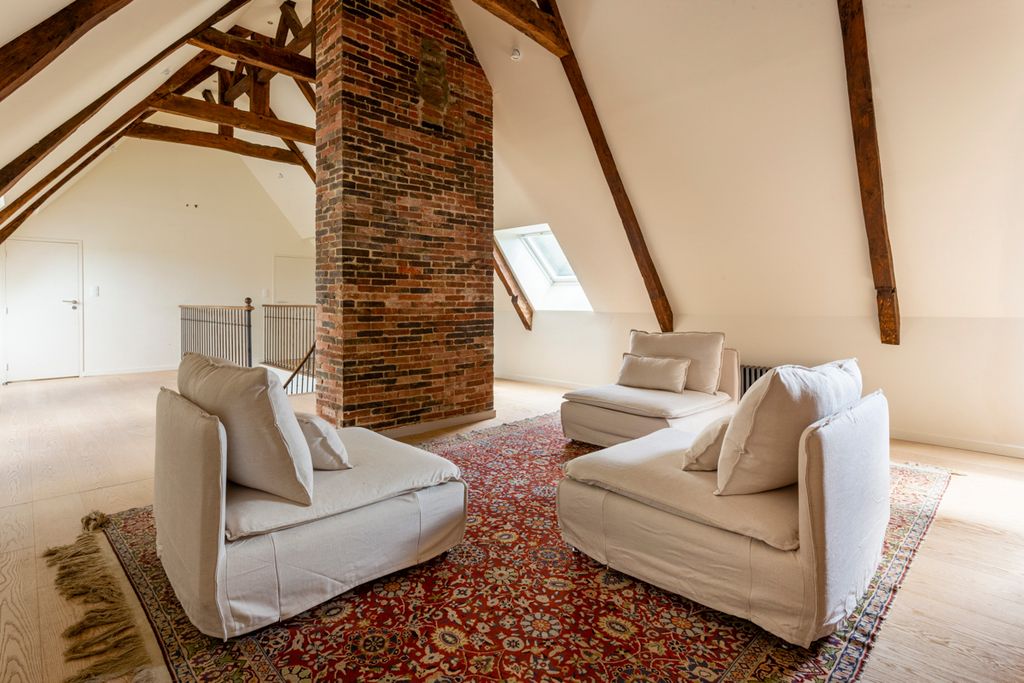 Chateau De la Serenatie Normandy Francee OliversTravels 5