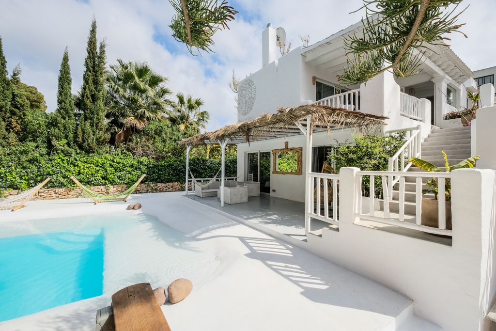 Villa Lausanne Ibiza Olivers Travels 15