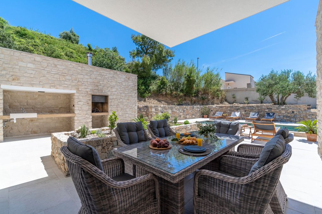 Villa Zunich Dalmatia Olivers Travels 2