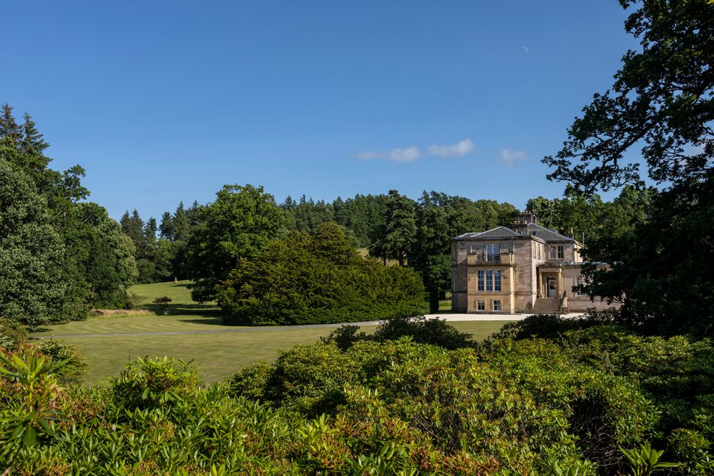 Yew House Scotland Olivers Travels2