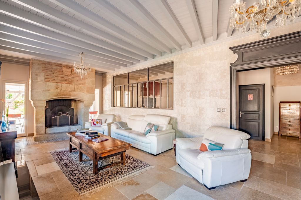 Chateau De La Cour Aquitaine Olivers Travels3