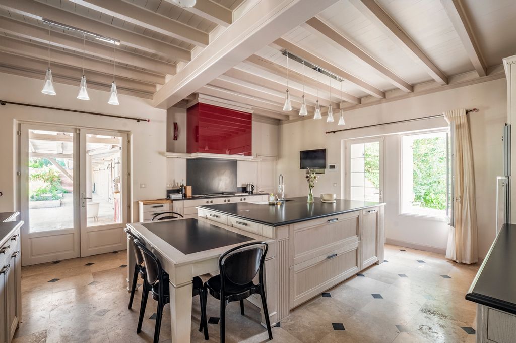 Chateau De La Cour Aquitaine Olivers Travels4