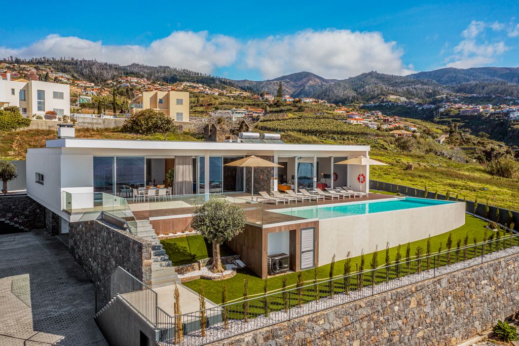 Estreito Da Calheta Madeira Olivers Travels 1