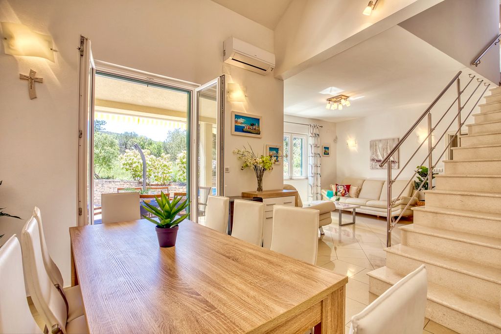 Villa Nerezisca Brac Olivers Travels 3