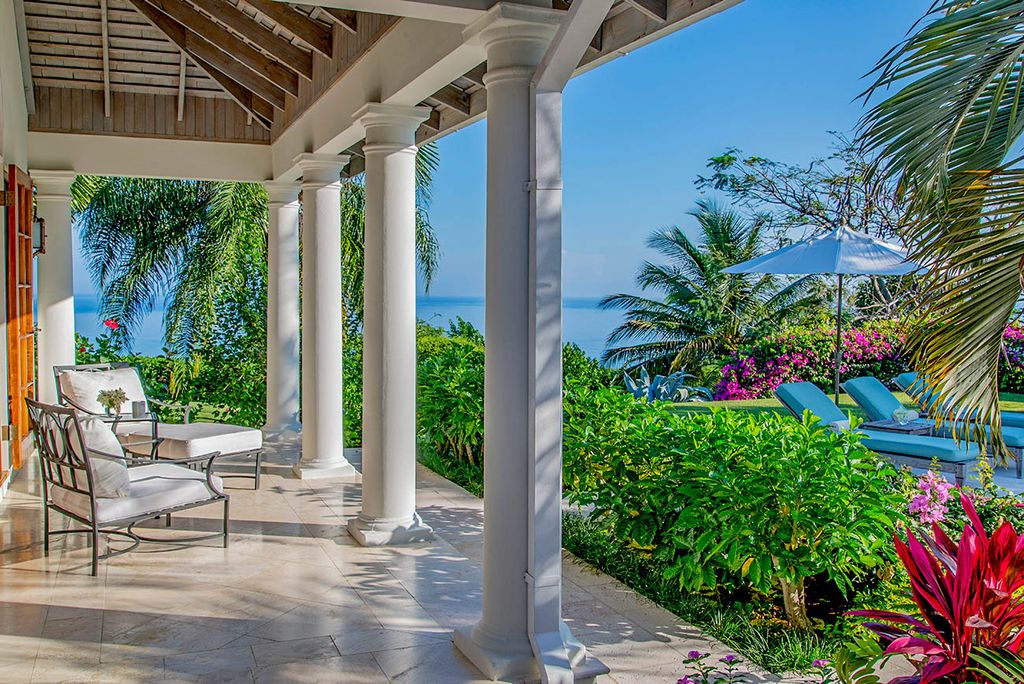 Bougainvillea at the Tryall Club Jamaica Olivers Travels 5