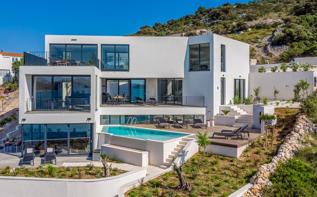 Villa Gabrijela Dalmatia Coast OliversTravel 2