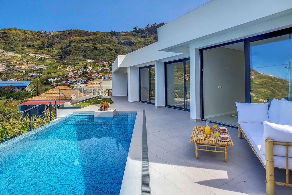 Casa Perigao Madeira Olivers Travels 1