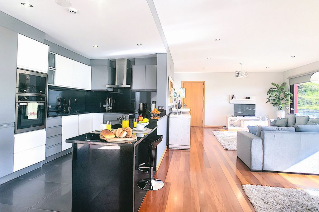 Moradia Furnas Madeira Portugal Olivers Travels s4