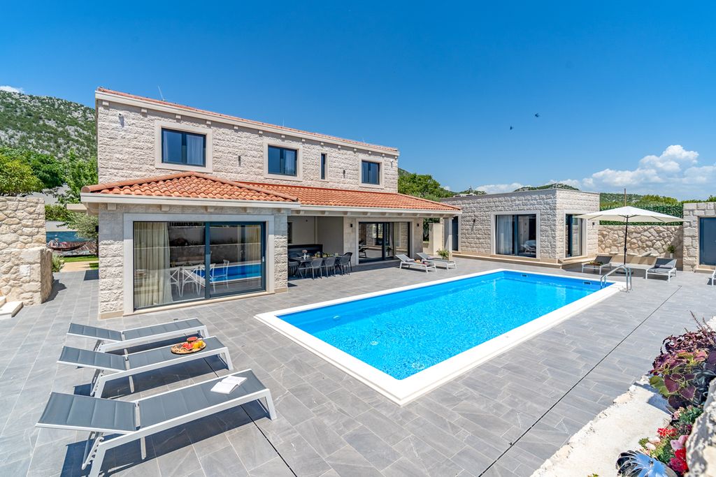 Villa Ziva Dalmatia Coast Olivers Travels 1