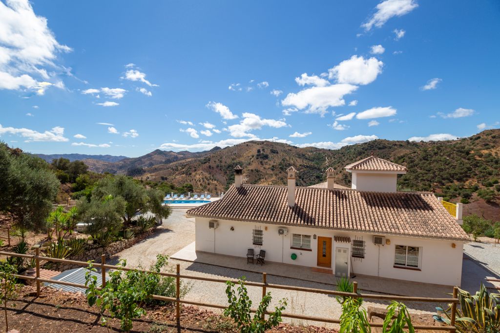 Villa Almogia Andalucia Olivers Travels2