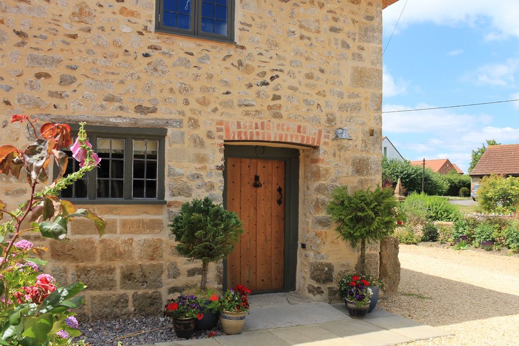 Pippin Somerset Olivers Travels1