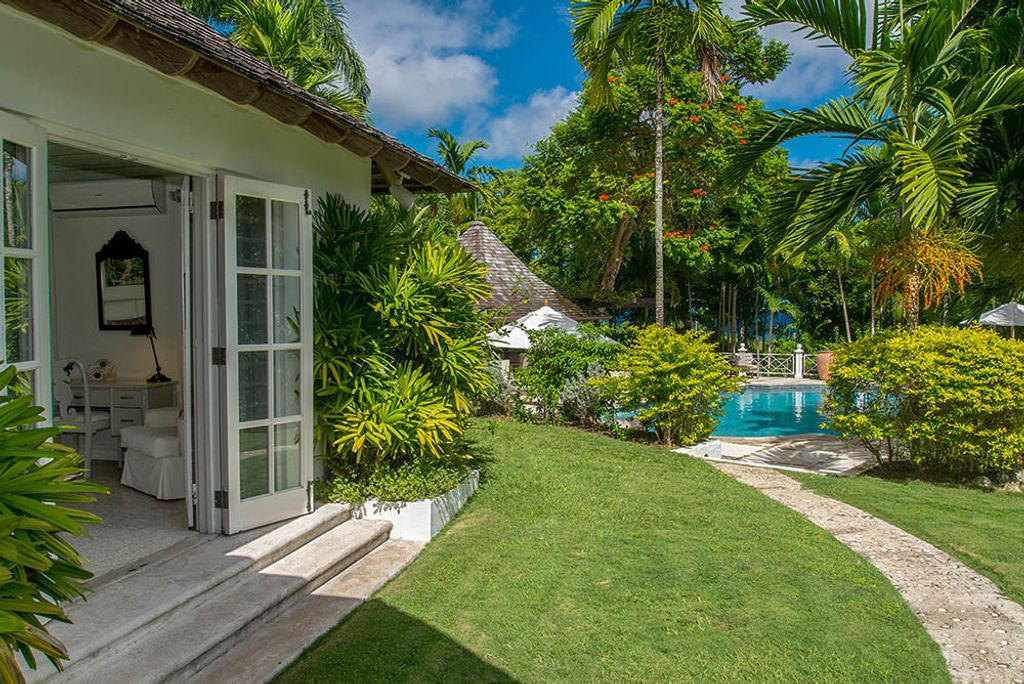 Almond Hill Jamaica Olivers Travels 5