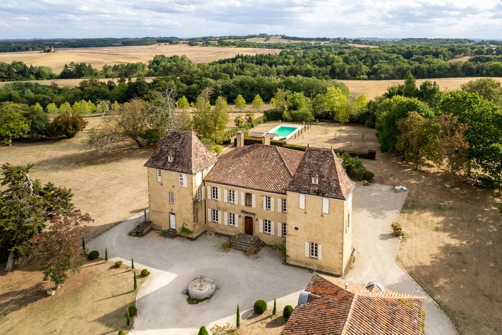 Chateau Beaux Champs Midi Pyrenees Olivers Travels1