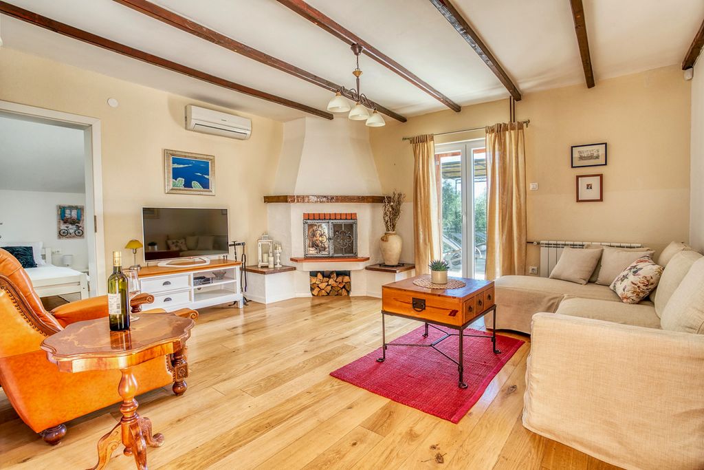 Villa Zeljka Dalmatia Coast Olivers Travels 3