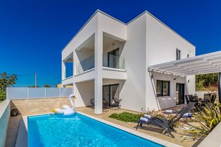 Villa Adina II Krk Olivers Travels 1