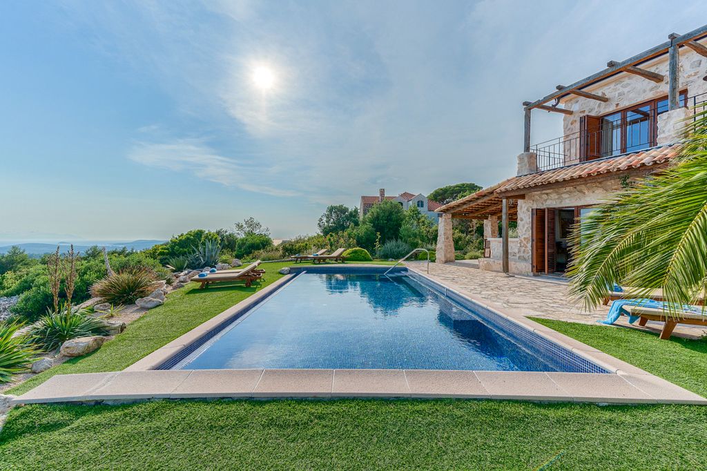 Villa Marijana Hvar Olivers Travels 2