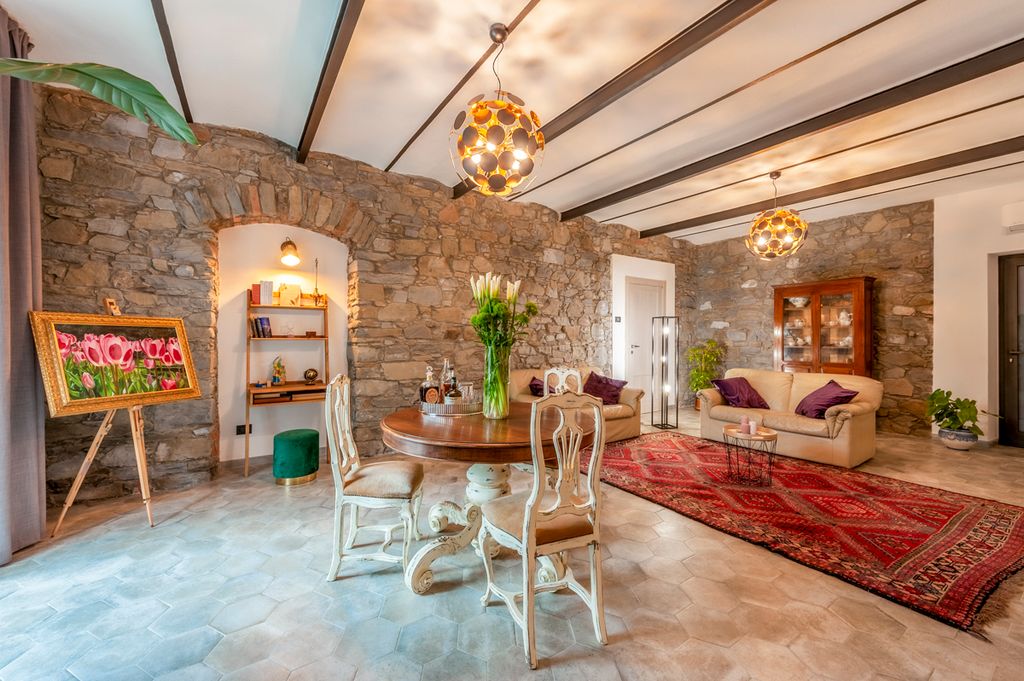 Canossilla Tuscany Olivers Travels3