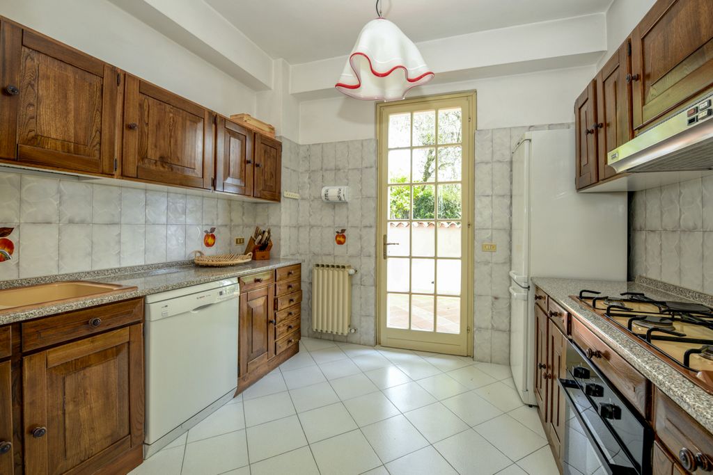 Casa Lawrence Lake Garda Olivers Travels 4