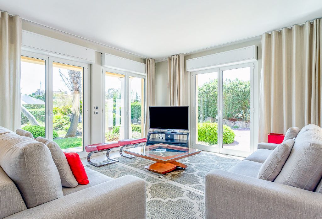 Maison Fleurette French Riviera Olivers Travels 3