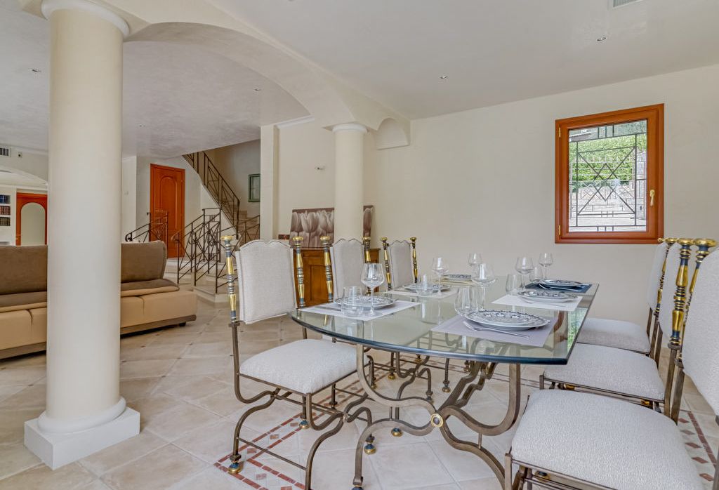 Maison Iwana French Riviera Olivers Travels 3