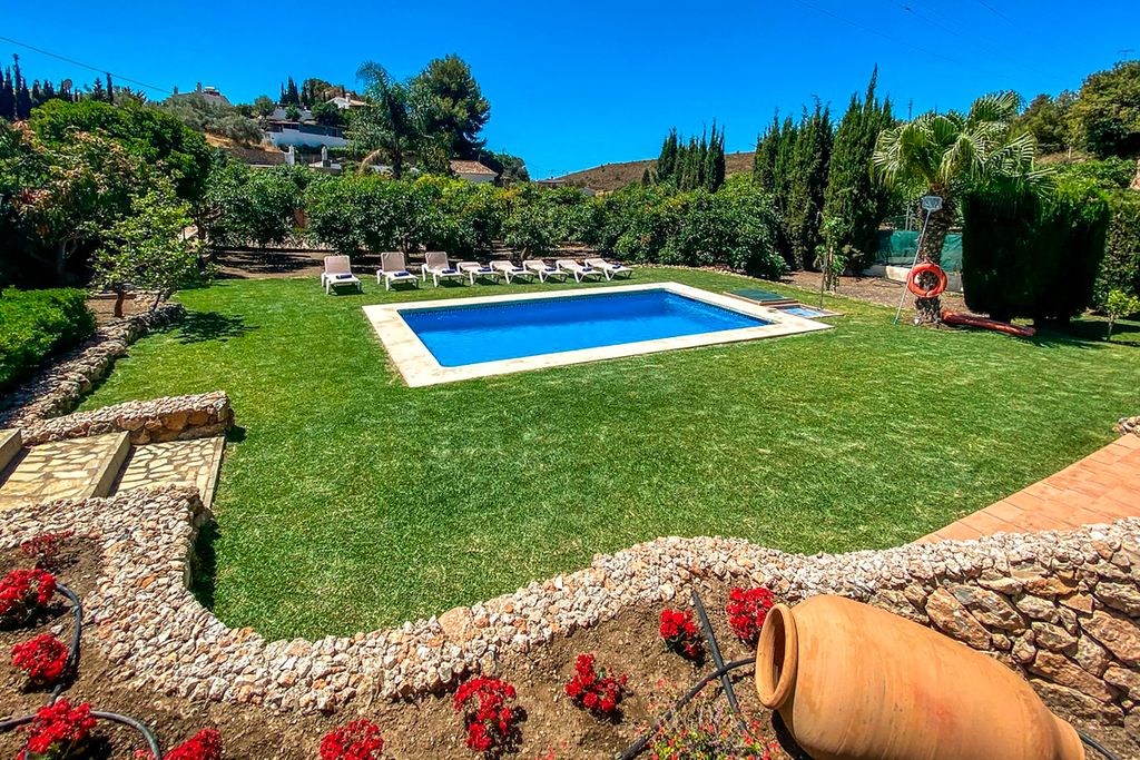 Villa Vasija Costa Del Sol Olivers Travels 2