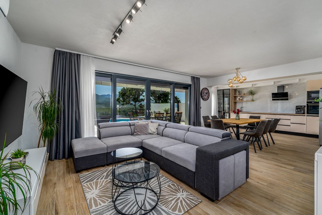 Villa Nyura Dalmatia Olivers Travels 3