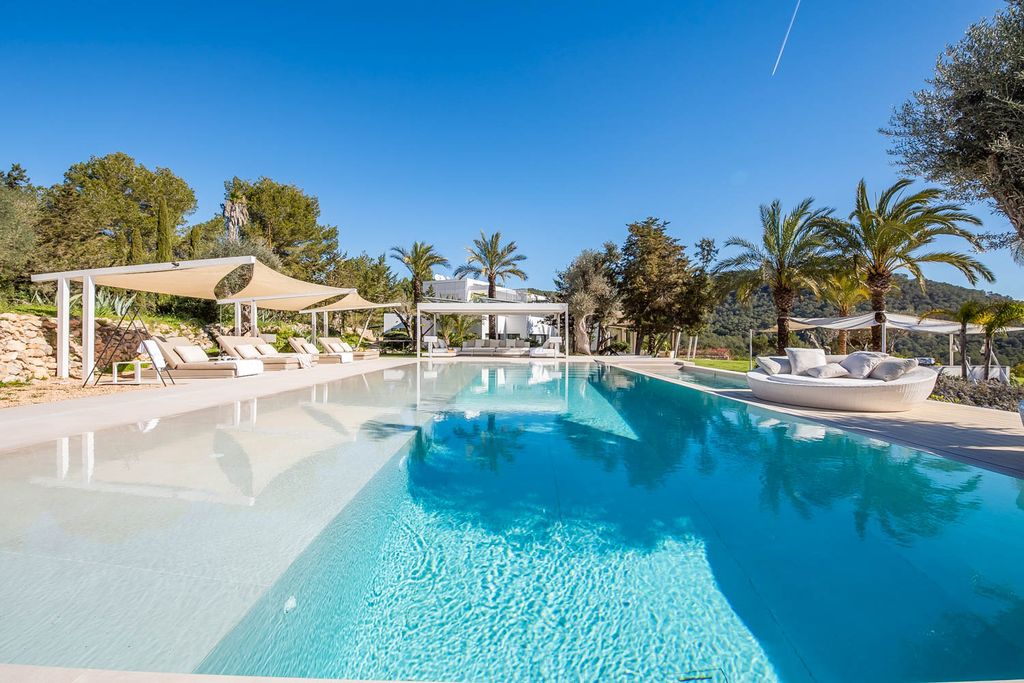 Cas Colls Ibiza Spain OliversTravels 2