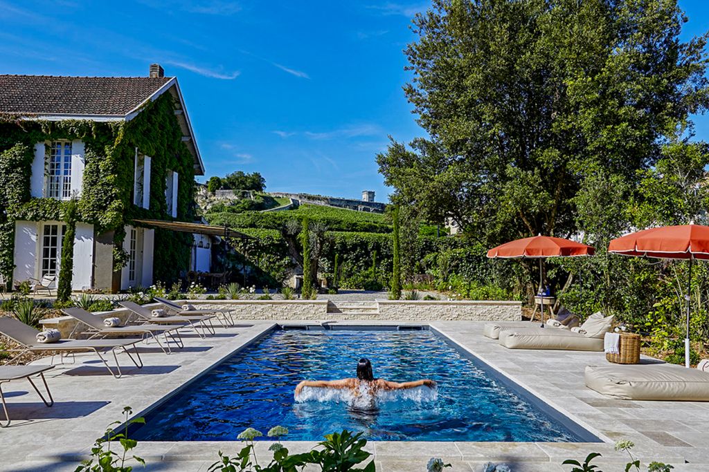 La Vue Des Remparts Aquitaine France Olivers Travels 2