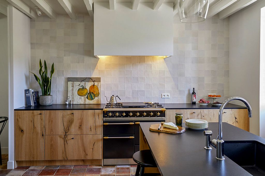 La Vue Des Remparts Aquitaine France Olivers Travels 5