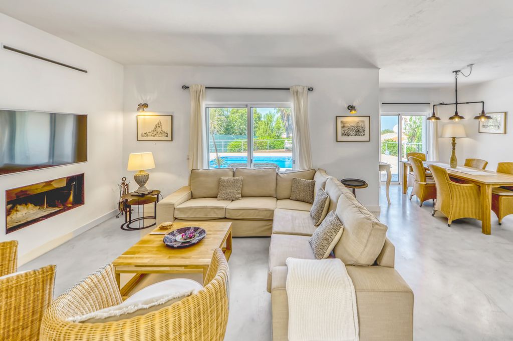 Villa Moinhos Algarve Olivers Travels 3