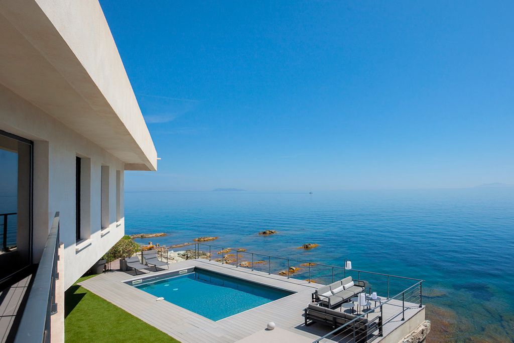 Villa Sur La Cote Corsica Olivers Travels 1