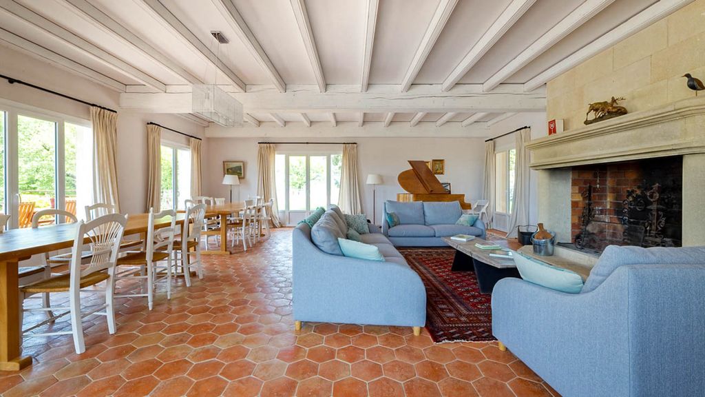 Maison Papillon Provence France Olivers Travels 4